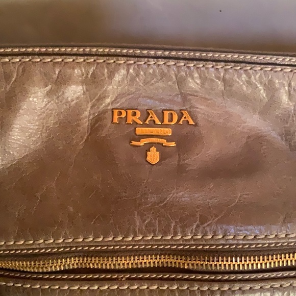 Host Pic✨🤎Prada Vitello Shine Leather Hobo Taupe - Picture 4 of 16